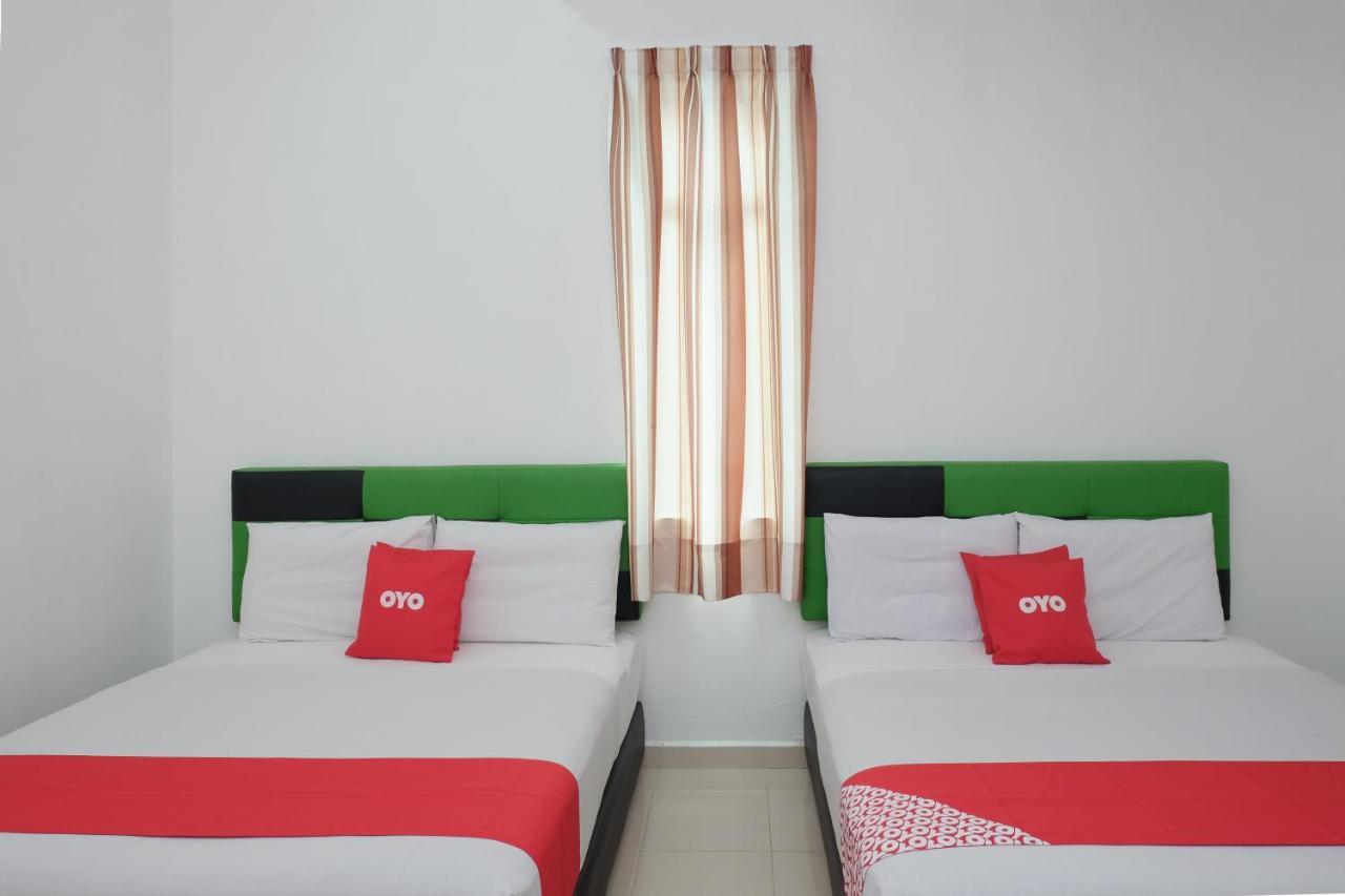 Oyo 90005 Dc Villa Guest House Kuala Rompin Exterior photo